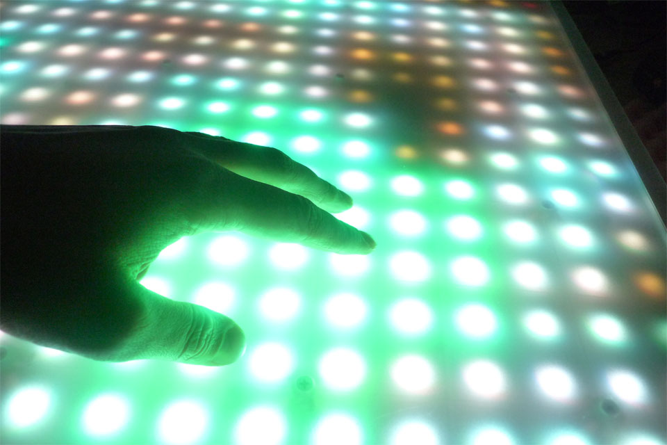Interactive clearance light panels